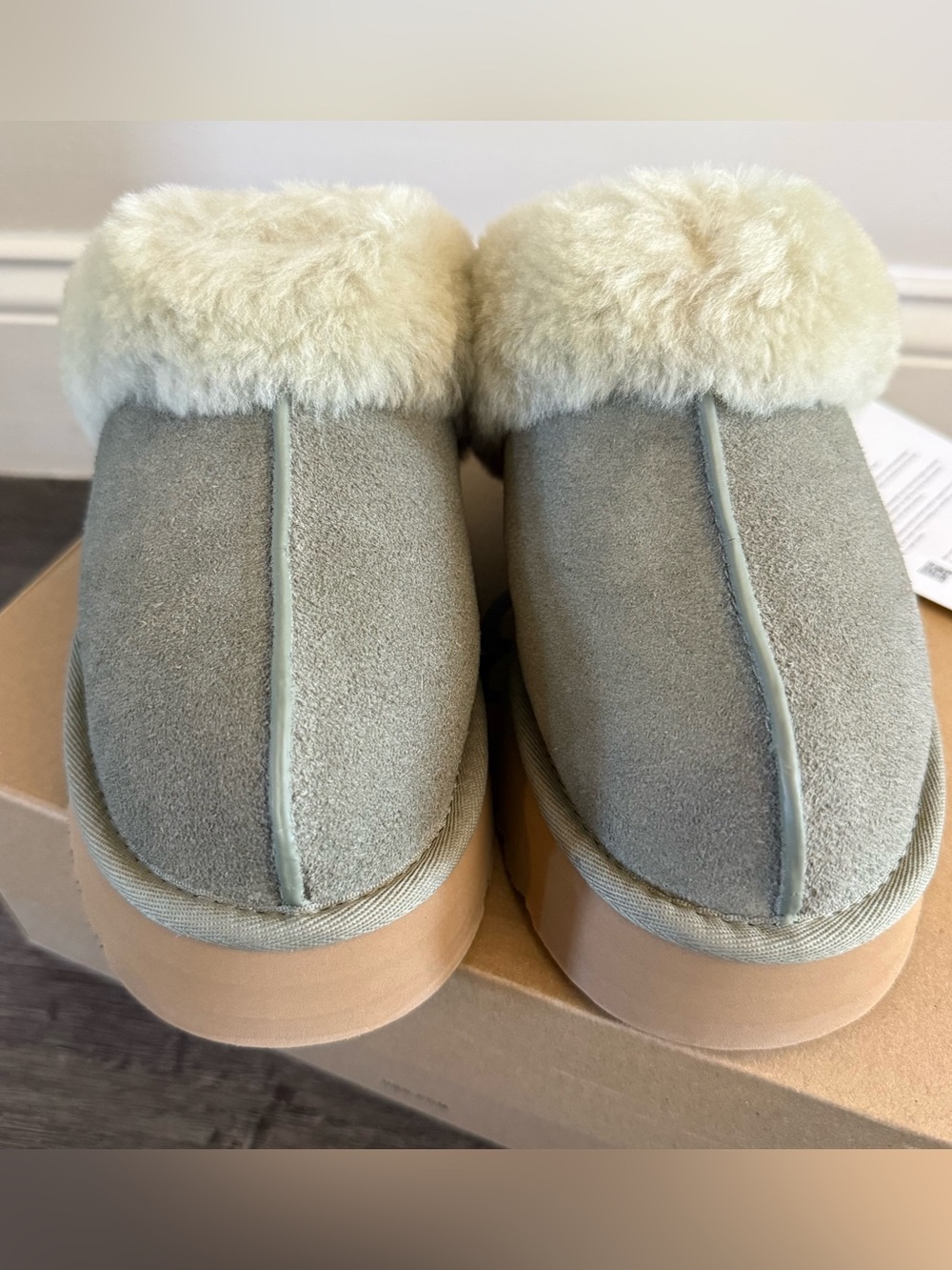 Ugg Disquette Women’s Slipper in Moss Green Size 9 📦 New in Box! - Picture 4 of 7
